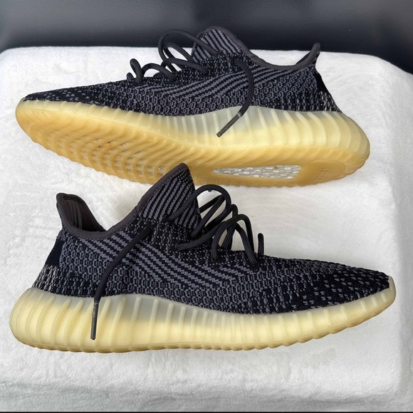 Yeezy Boost 350 V2 'Carbon' – Size 11 - Picture 4 of 10
